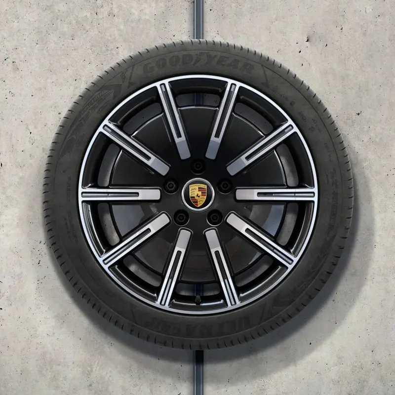 20" Taycan "Sport Aero" Winter Set - Silver / Black 1