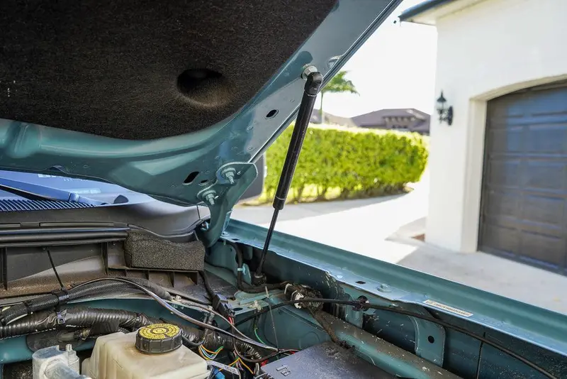 21 Offroad Quick Lift Hood Strut (Kit) - 2021+ Bronco 1