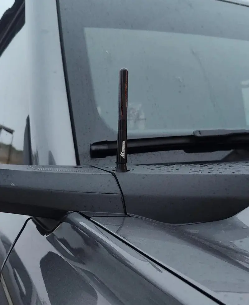 21 Offroad Shortie Custom Fit Antenna - 2021+ Bronco / 2021+ F-150 / 2021+ Super Duty 2