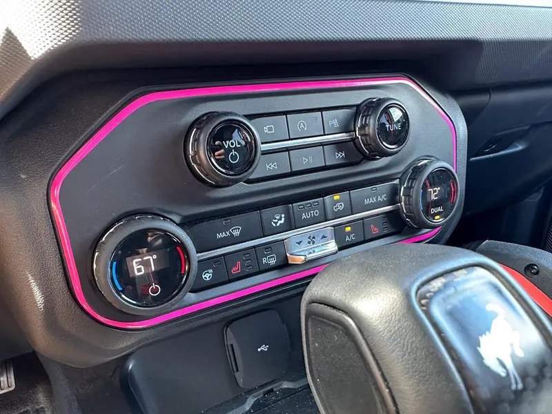 AC Controls Outline Vinyl Decal – Standard Series for 2021–2024 Bronco