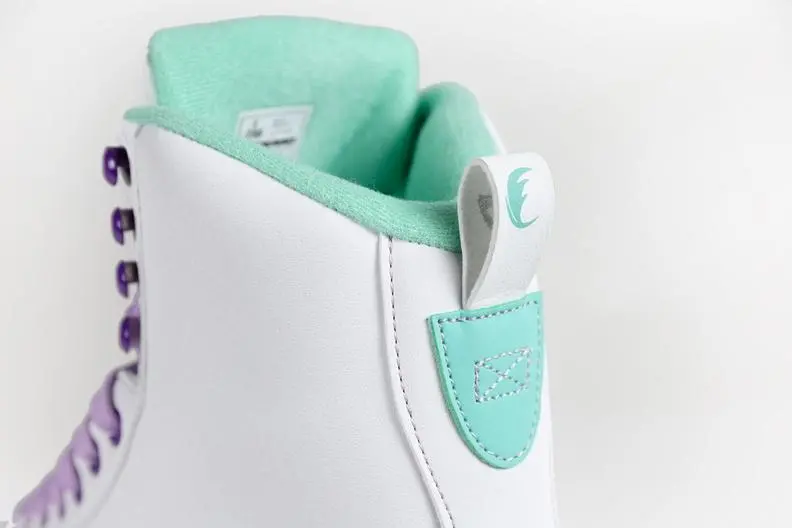 Chaya Melrose White/Teal Roller Skates 6