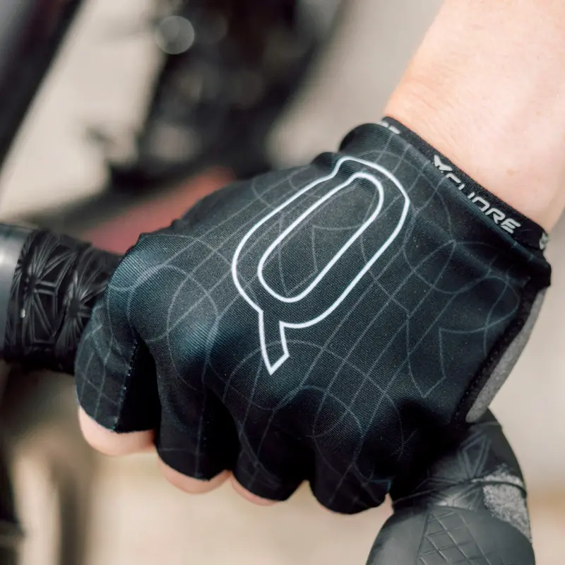 Cuore Women's Qom Summer Gloves - Black 1