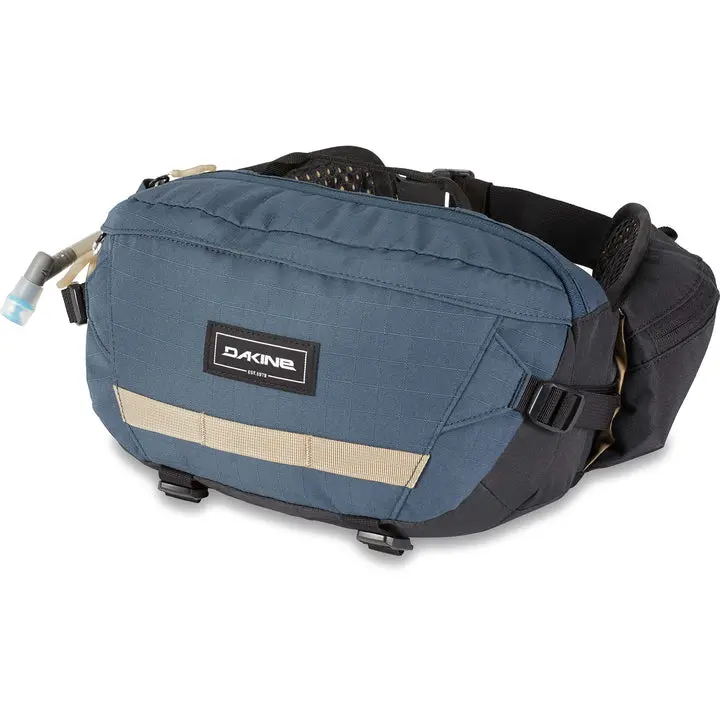 Dakine Hot Laps Bike Waist Bag 5L, 2 Litre Bladder. 7