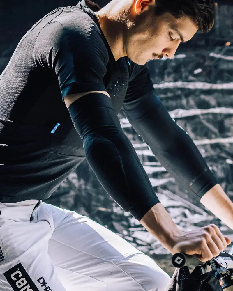 Dharco Gravity Elbow Pads 3
