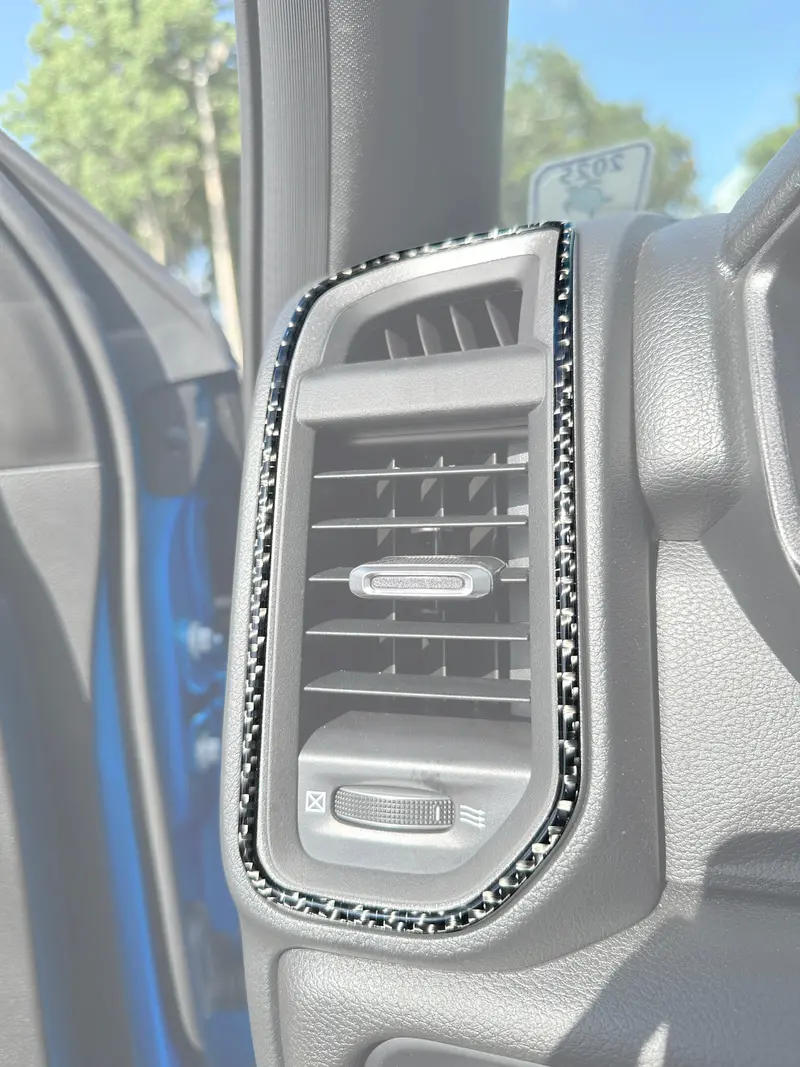 Domed Ac Vent Accent Trim - 2025+ Ram 1500/2500/3500 16