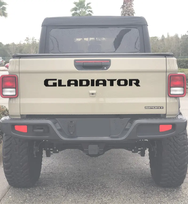 Domed Tailgate Letter Replacement Overlays - 2020+ Gladiator 1