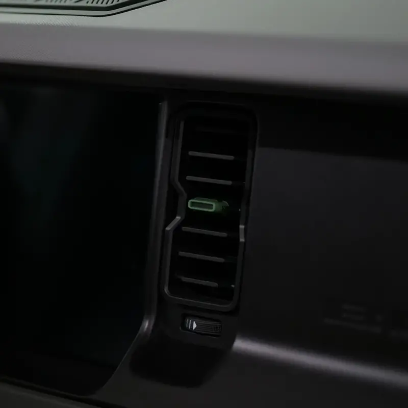 Eruption Green Oem Style Vent Clip/Tab Replacement Kit (Premium) - 2021+ Bronco 1