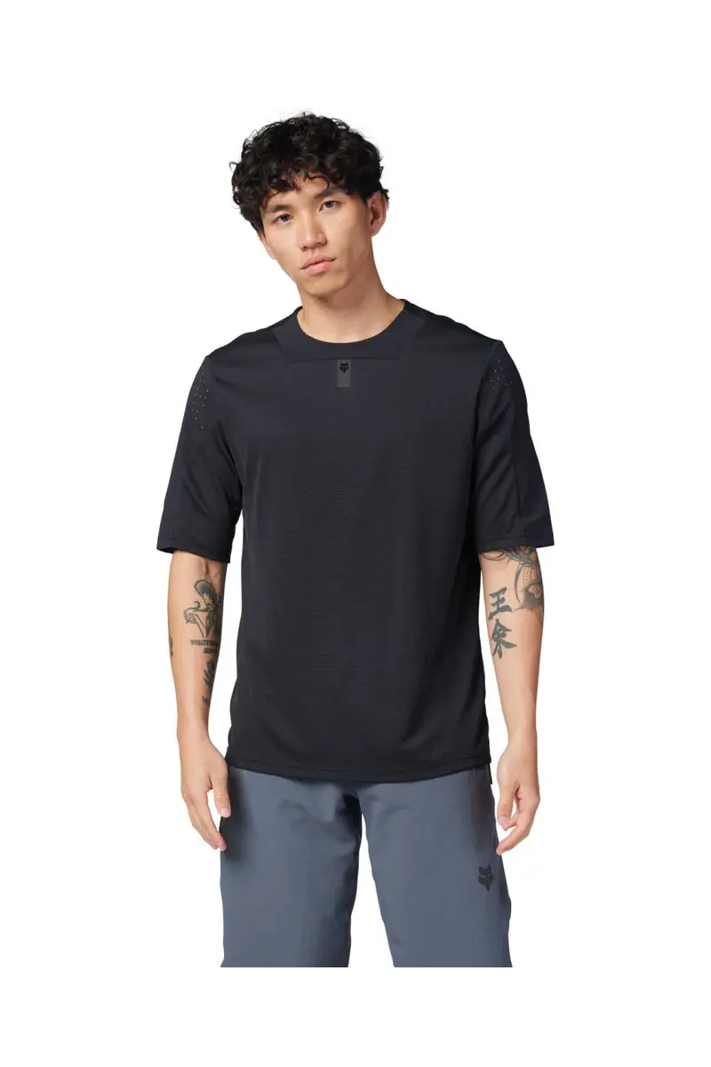 Fox Racing 2025 Defend Short Sleeve Jersey 1
