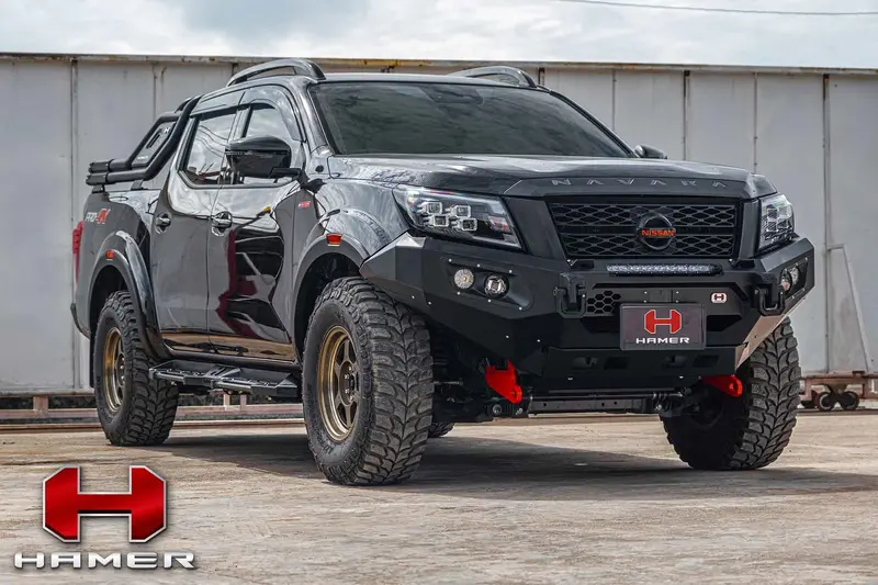 Hamer Nissan Navara 2021-Present Bull Bar King Series (Incl. Rated Recovery Points) 1