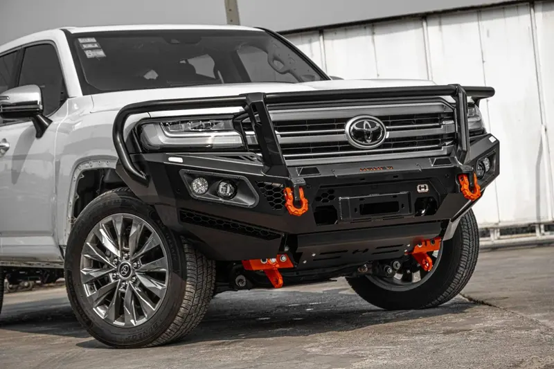 Hamer Toyota Landcruiser 300 Series 2021-Present Bull Bar King Series Plus (Incl. Rated Recovery Points) 1