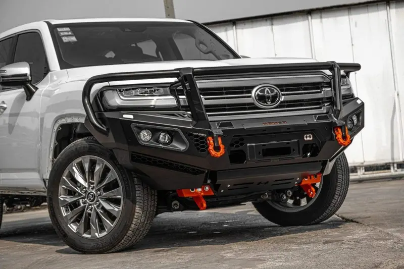 Hamer Toyota Landcruiser 300 Series 2021-Present Bull Bar King Series Plus (Incl. Rated Recovery Points) 2