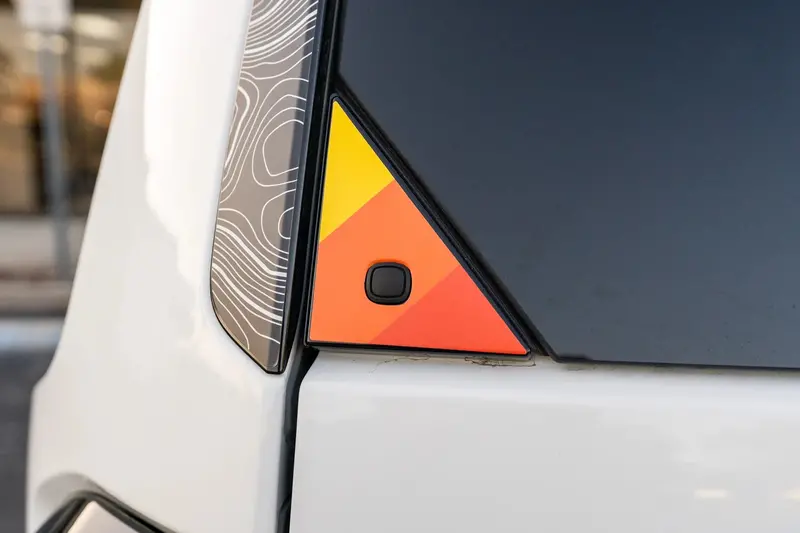 Heritage Rear Glass Button Trim Overlay - 2024+ Land Cruiser / Gx 550 1