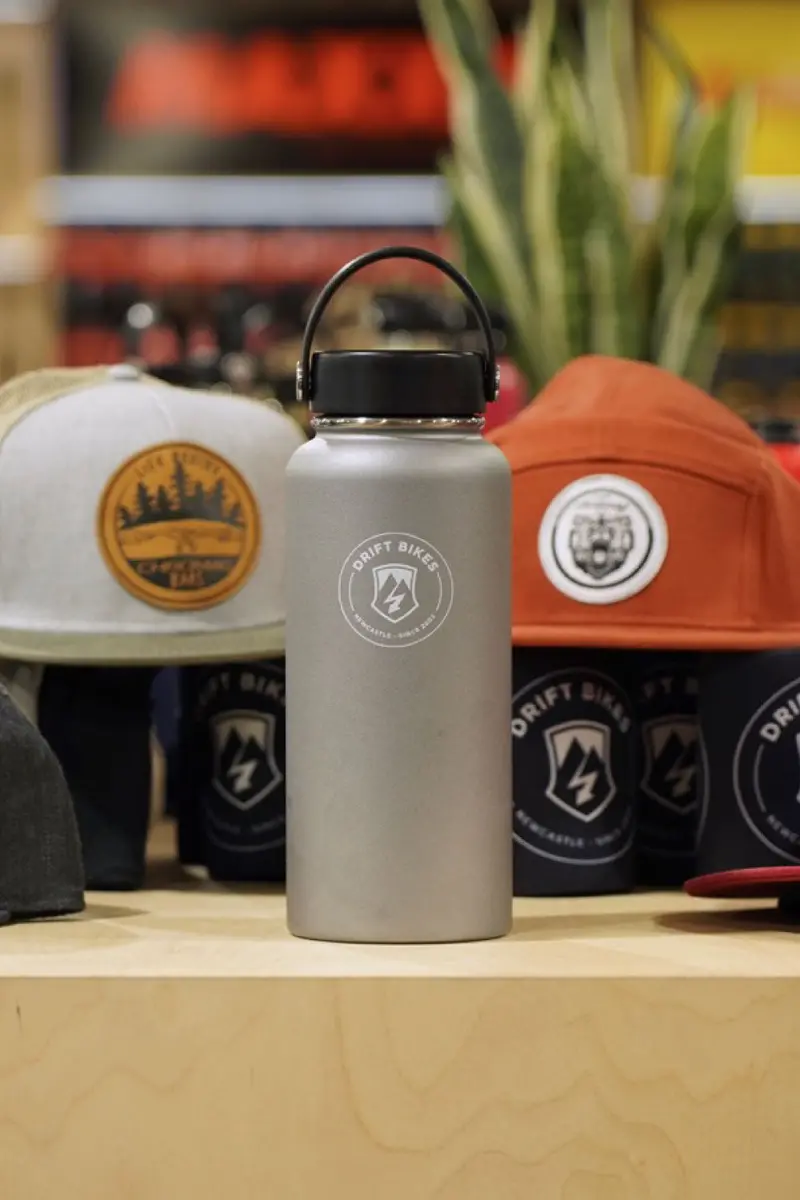 Hydro Flask X Drift Bikes 32Oz (946Ml) Wide Drink Bottle 2.0 Graphite 1