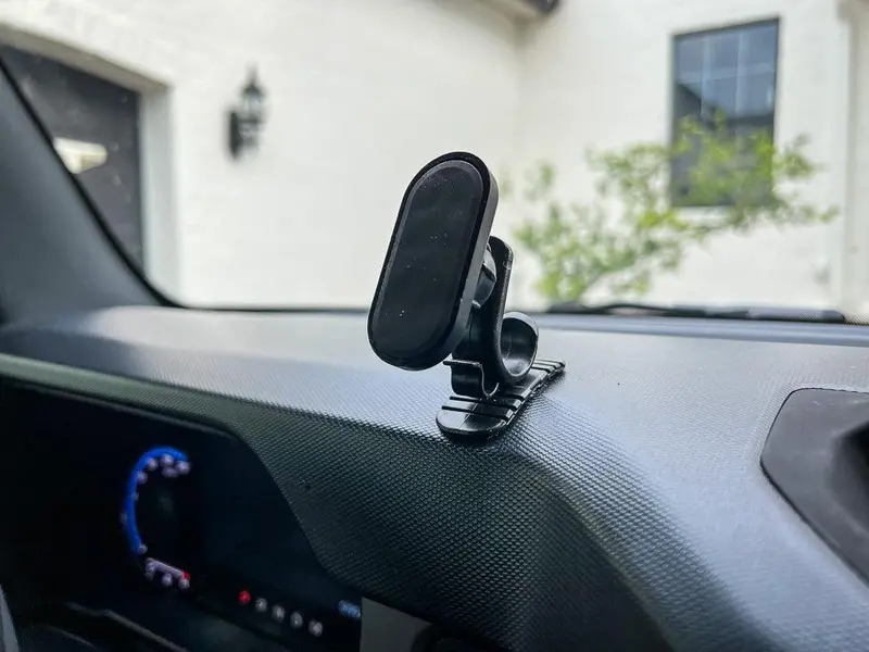 Magnetic Phone Mount V2 With Metal Plates - 2021+ Bronco / Universal 1