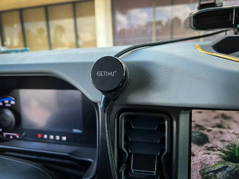 Magnetic Phone Mount With Metal Plates - 2021+ Bronco / Universal 1