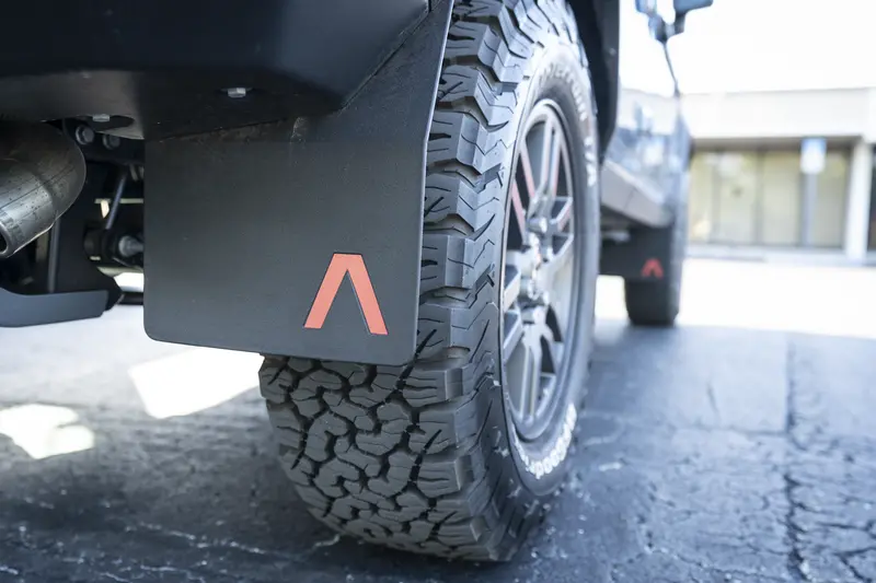 Mud Flap Lambda Logo Inlay - 2024+ Grenadier 1