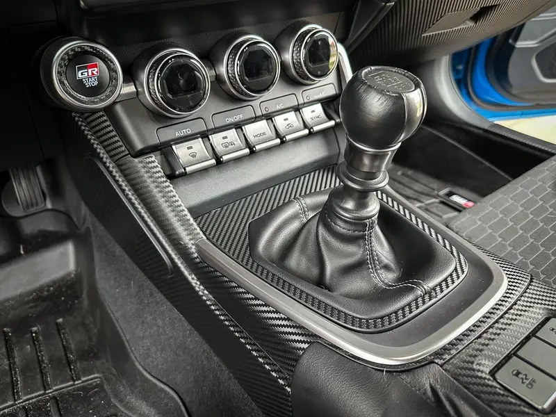 Outer Shifter Trim 3D Carbon Overlay - 2022+ Brz / Gr86 2