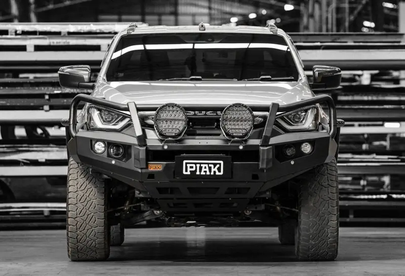 Piak Elite 3-Loop Winch Bar Isuzu D-Max 07/2020-10/2023 (Black Recovery Points & Bash Plate) 1