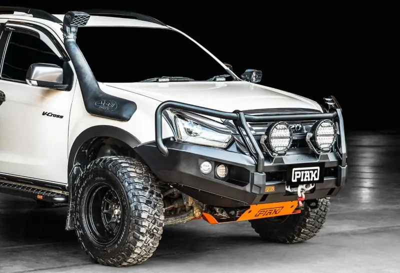 Piak Elite 3-Loop Winch Bar Isuzu D-Max 2017-2020 (Black Recovery Points) 1
