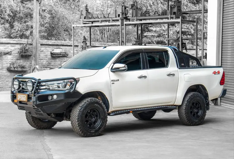Piak Elite 3-Loop Winch Bar Toyota Hilux 2015-2018 1
