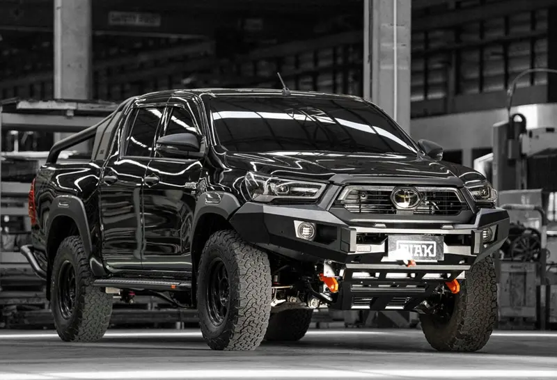 Piak Elite Non Loop Winch Bar Toyota Hilux 2020+ (Orange & Black) 2