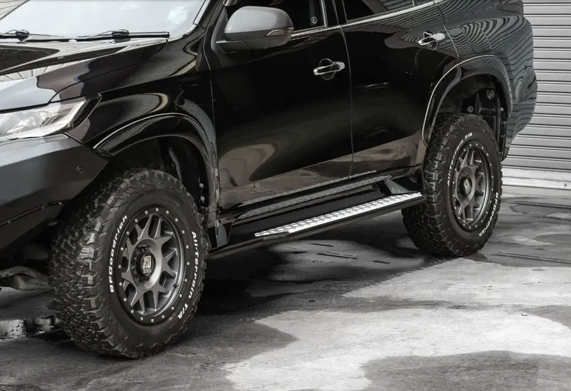 Piak Side Steps Racer Mitsubishi Pajero Sport 2016 (Silver) 1