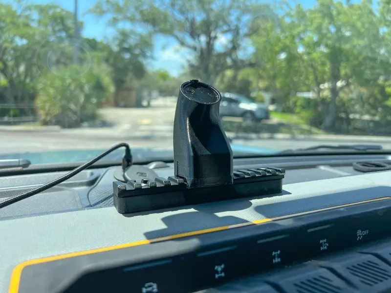 Picatinny Accessory Rail V2 (13 Slot, Optional Phone Or Gopro Mount) - 2021+ Bronco 3