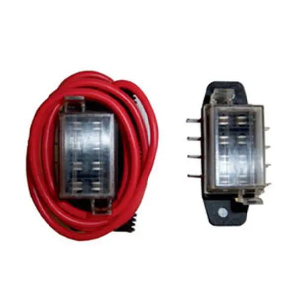 Piranha 4-Blade Fuse Box (Wired) 1