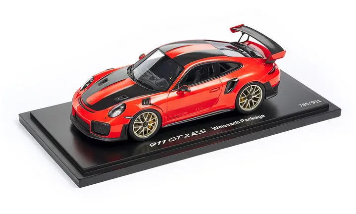 Porsche 911 Gt2 Rs Weissach Package (991.2) 1:18 Scale Model Car - Limited Edition 1