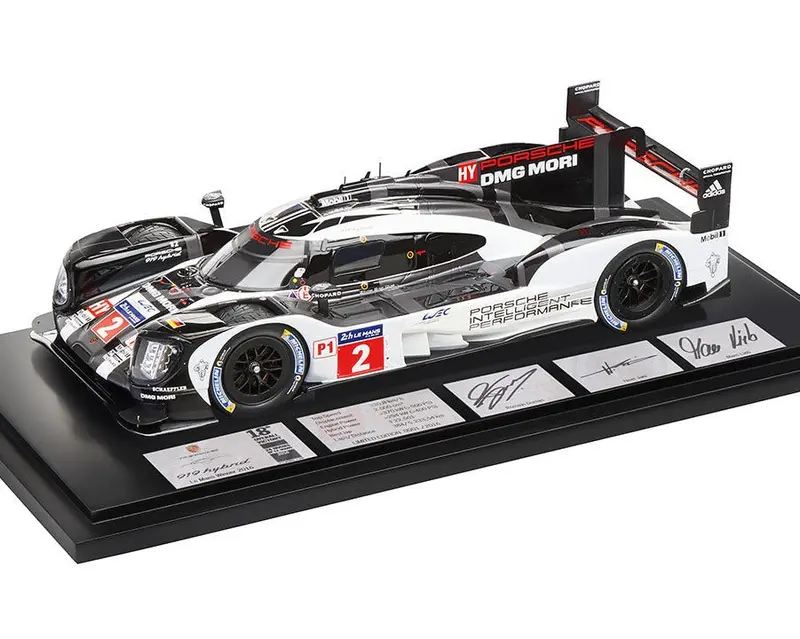 Porsche 919 Hybrid 1:18 Resin Model Car - 2017 Le Mans Winner 1