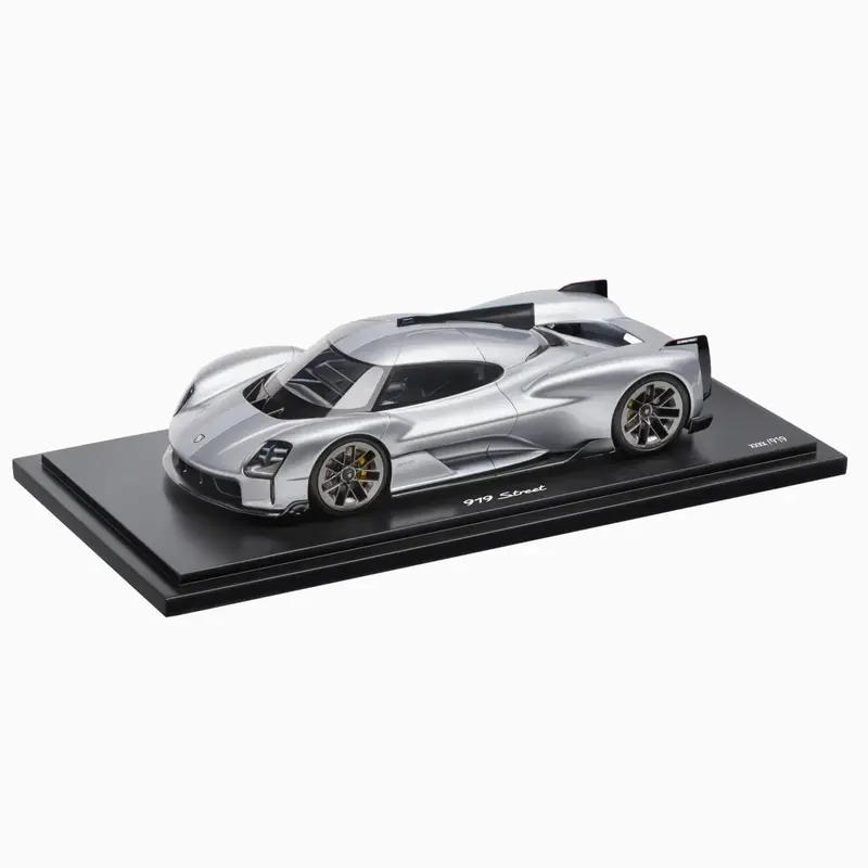 Porsche 919 Street 1:18 Scale Model Car 1