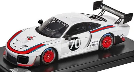 Porsche 935 Limited Edition Model Car - 1:12 Scale 1