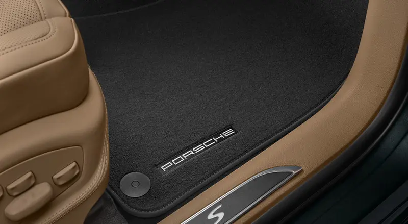 Porsche Macan Floor Mats With Nubuk Surround 1