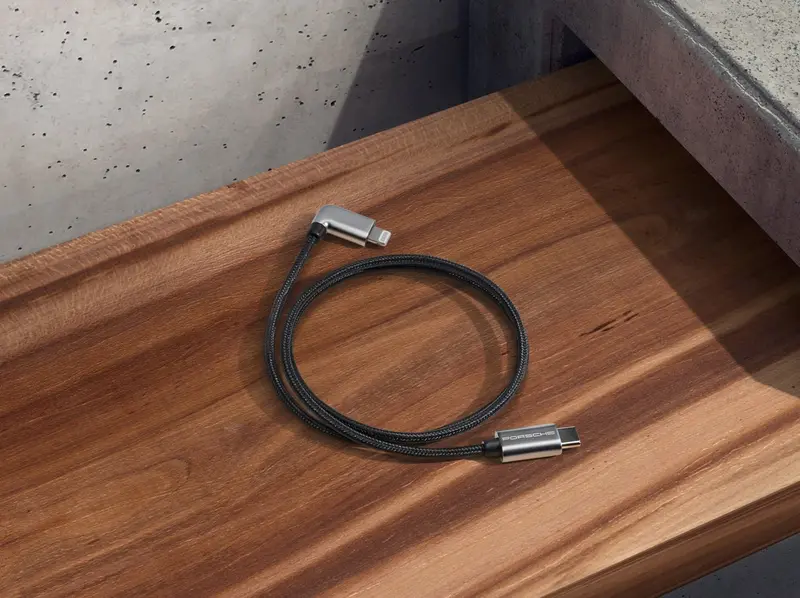 Porsche Usb-C Smartphone Charging Cable 1
