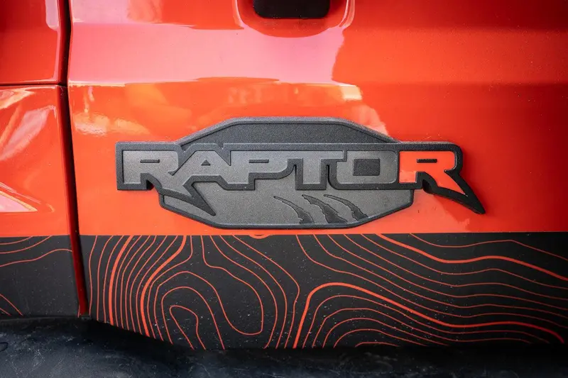R Inlay For Tailgate Emblem - 2022+ Bronco Raptor 1