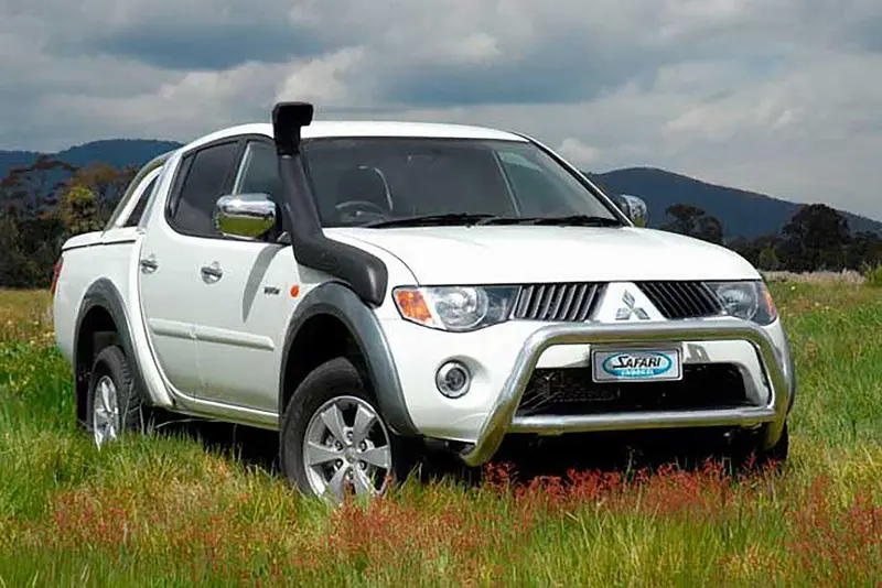 Safari 4X4 Snorkel For The Mitsubishi Triton Ml 3.2L Diesel 1