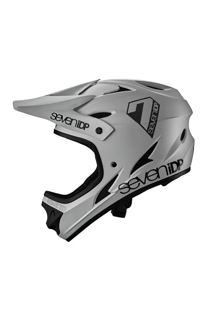 Seven Idp M1 Helmet 1