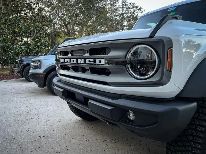 Smoked Signature Style Light Bar Overlays - 2021+ Bronco (Standard Headlights) 1