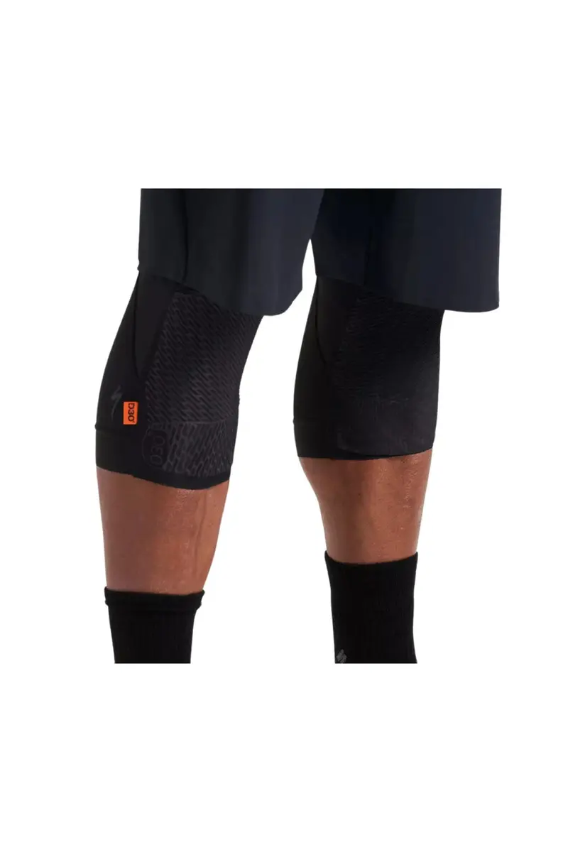 Specialized Traction D30 Knee Pads 1