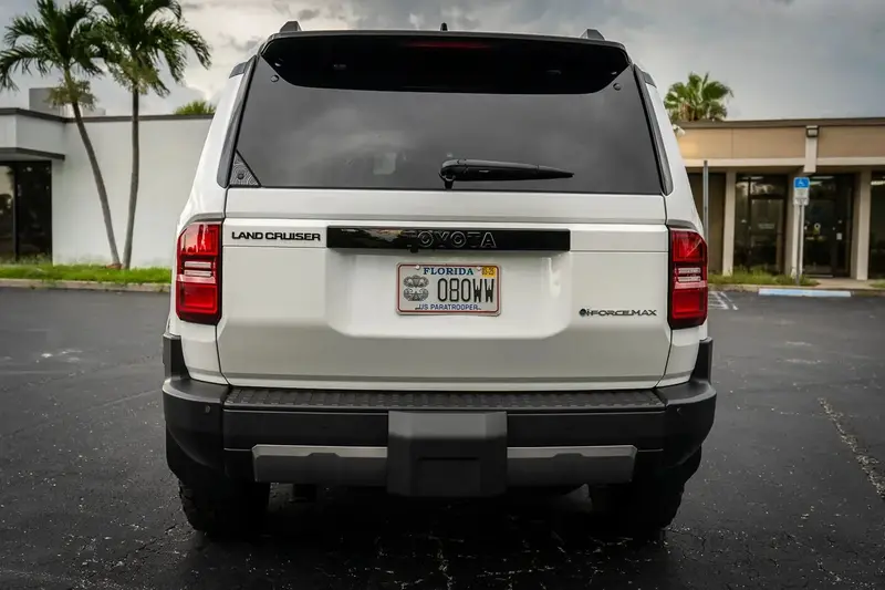 Topo Rear Glass Button Trim Overlay - 2024+ Land Cruiser / Gx 550 6