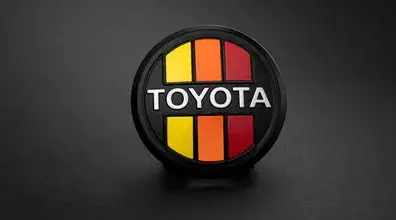 Toyota Oem Heritage Rally Tri Bar Wheel Cap - 2024+ Land Cruiser / Tacoma / 2025+ 4Runner 1
