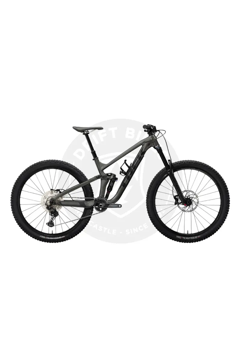 Trek 2023 Slash 7 Mountain Bike 1