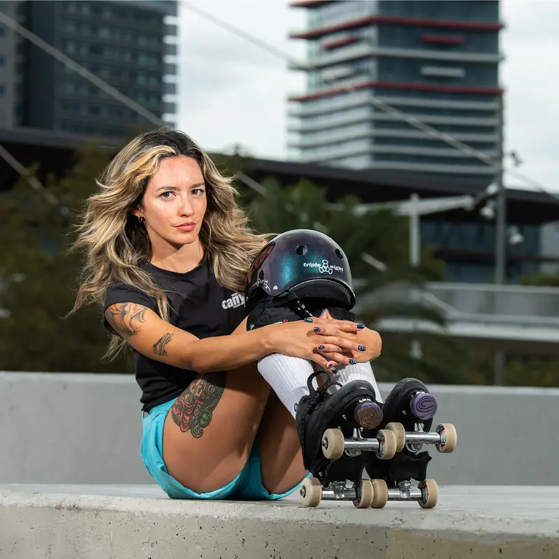 Triple 8 Deep Cover Helmet Barbie Patin Signature Edition 2