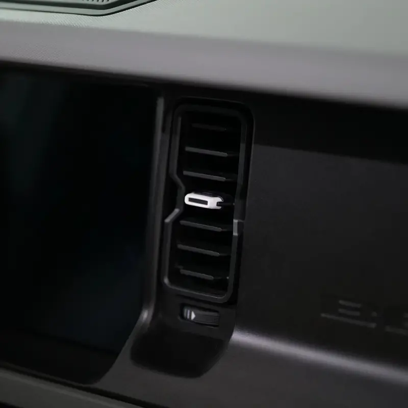 White Oem Style Vent Clip/Tab Replacement Kit (Premium) - 2021+ Bronco 1