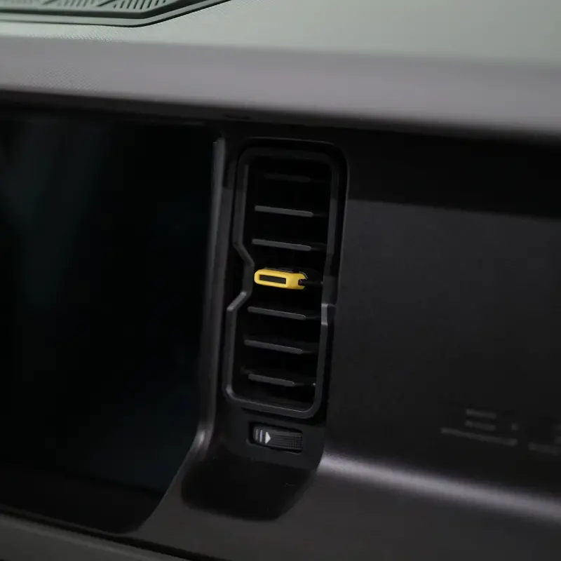 Yellow Oem Style Vent Clip/Tab Replacement Kit (Premium) - 2021+ Bronco 1
