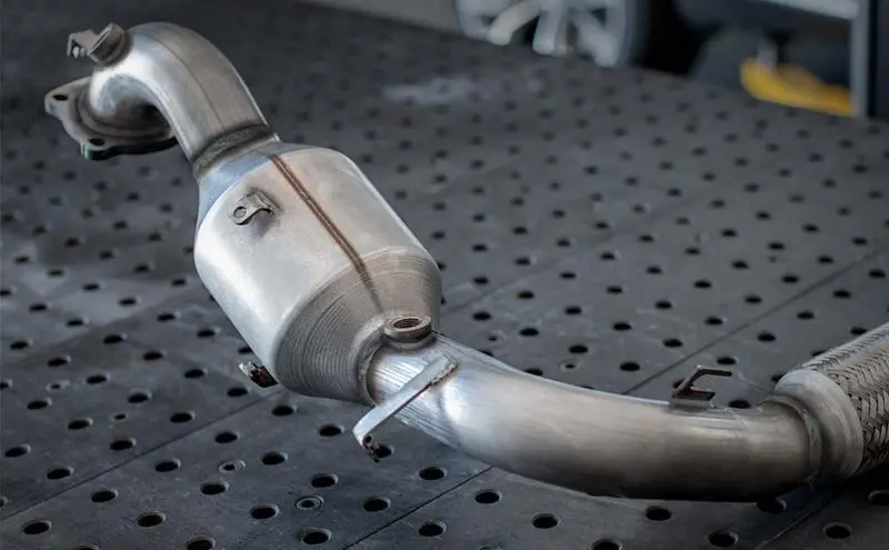 Magnaflow Direct-Fit Catalytic Converter – 2012–2013 Volkswagen Passat 3.6L 2