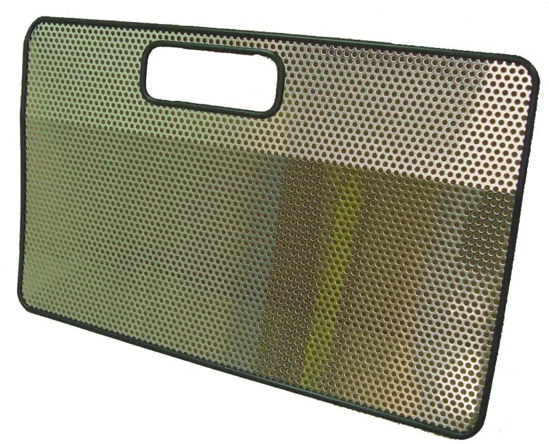 Rugged Ridge 97-06 Jeep Wrangler Stainless Steel Radiator Bug Shield 2